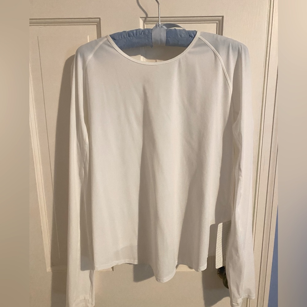 Lululemon Play off the Pleats long sleeve shirt. New with tags.